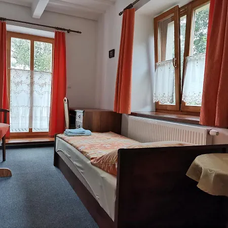 Pod Zámkem Zruc nad Sazavou
