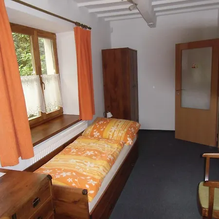 Pod Zámkem Zruc nad Sazavou