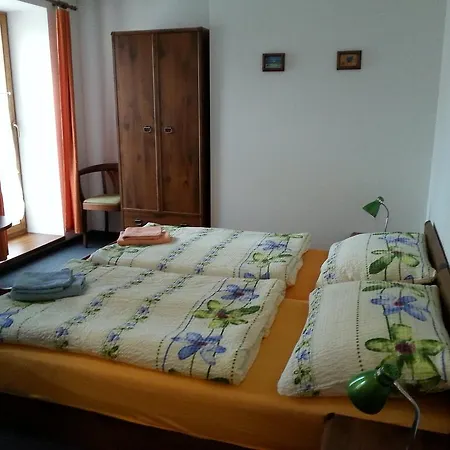 Casa de hóspedes Pod Zámkem 3*