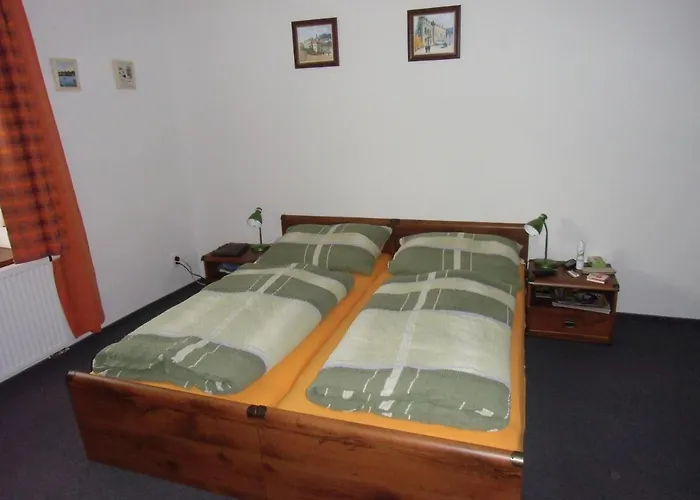 Pod Zámkem Gasthof 3*