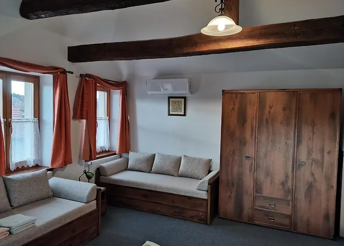 Pod Zámkem Gasthof 3*